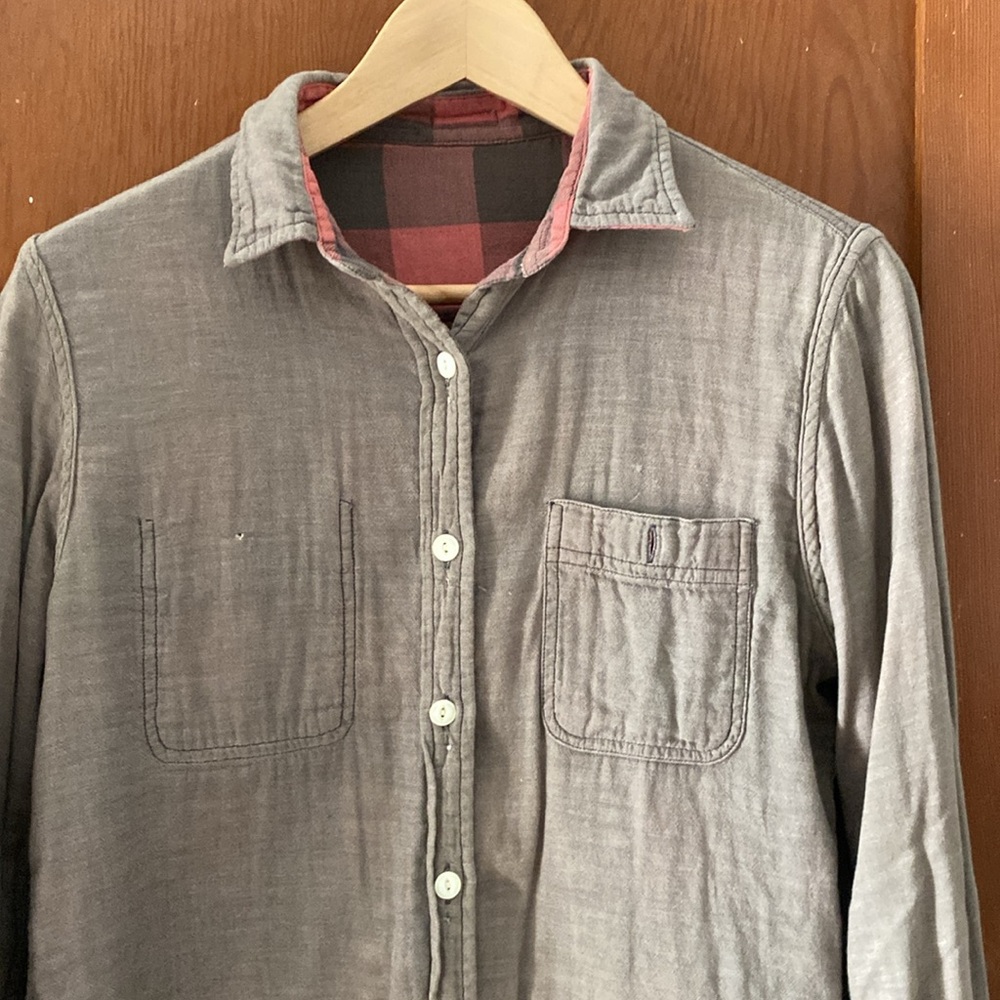 Faherty Reversible Button Down. Women’s Small. Pl… - image 8